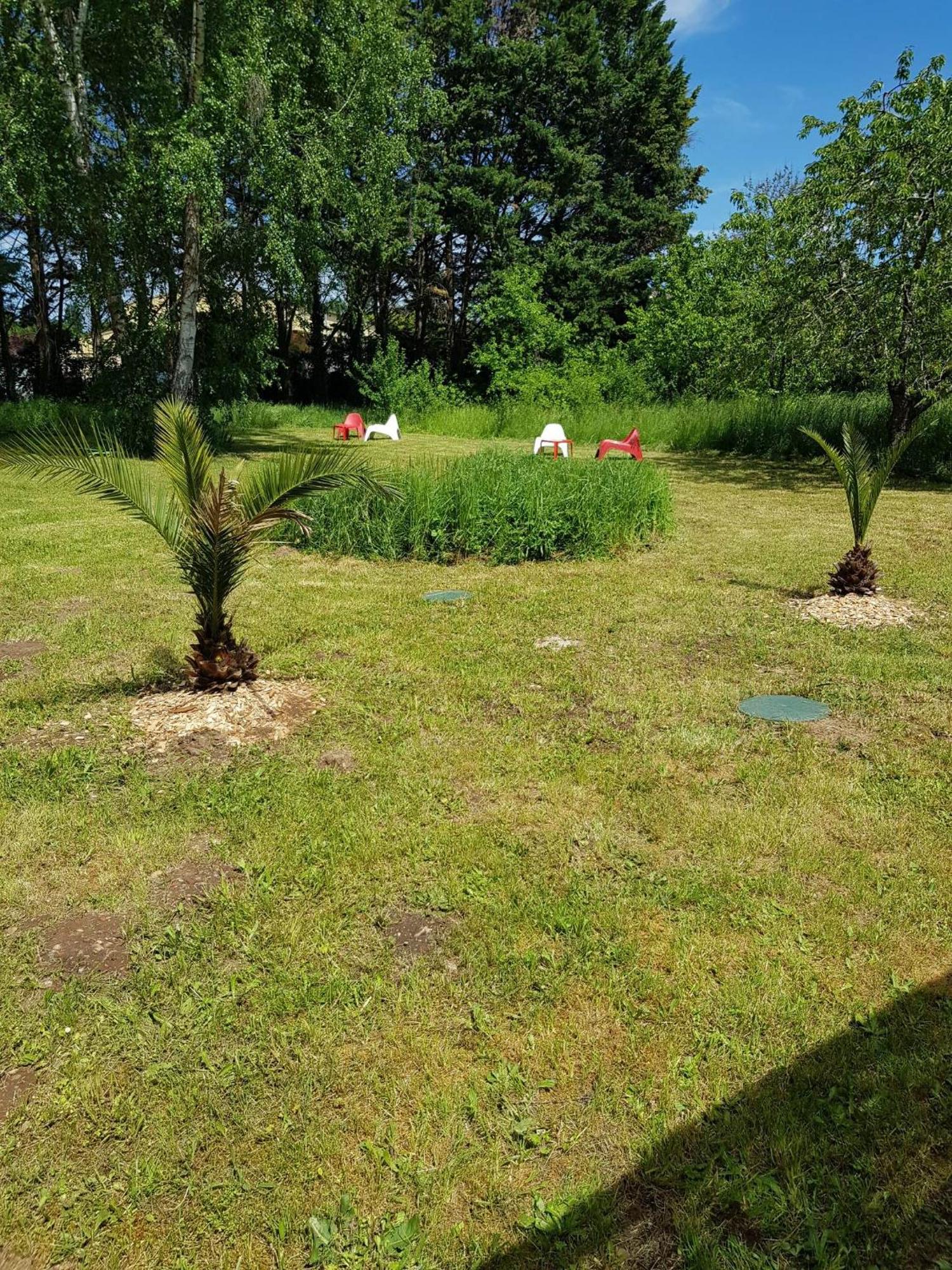 08 - Tres Joli Studio Tout Equipe Avec Parking Privatif Gratuit, Grand Fourgon Possible, Tout Le Linge De Maison Est Fourni Razac-sur-l'Isle Bagian luar foto
